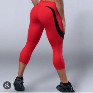 Red High-Waist Sculpting Capri Leggings with Black Accent